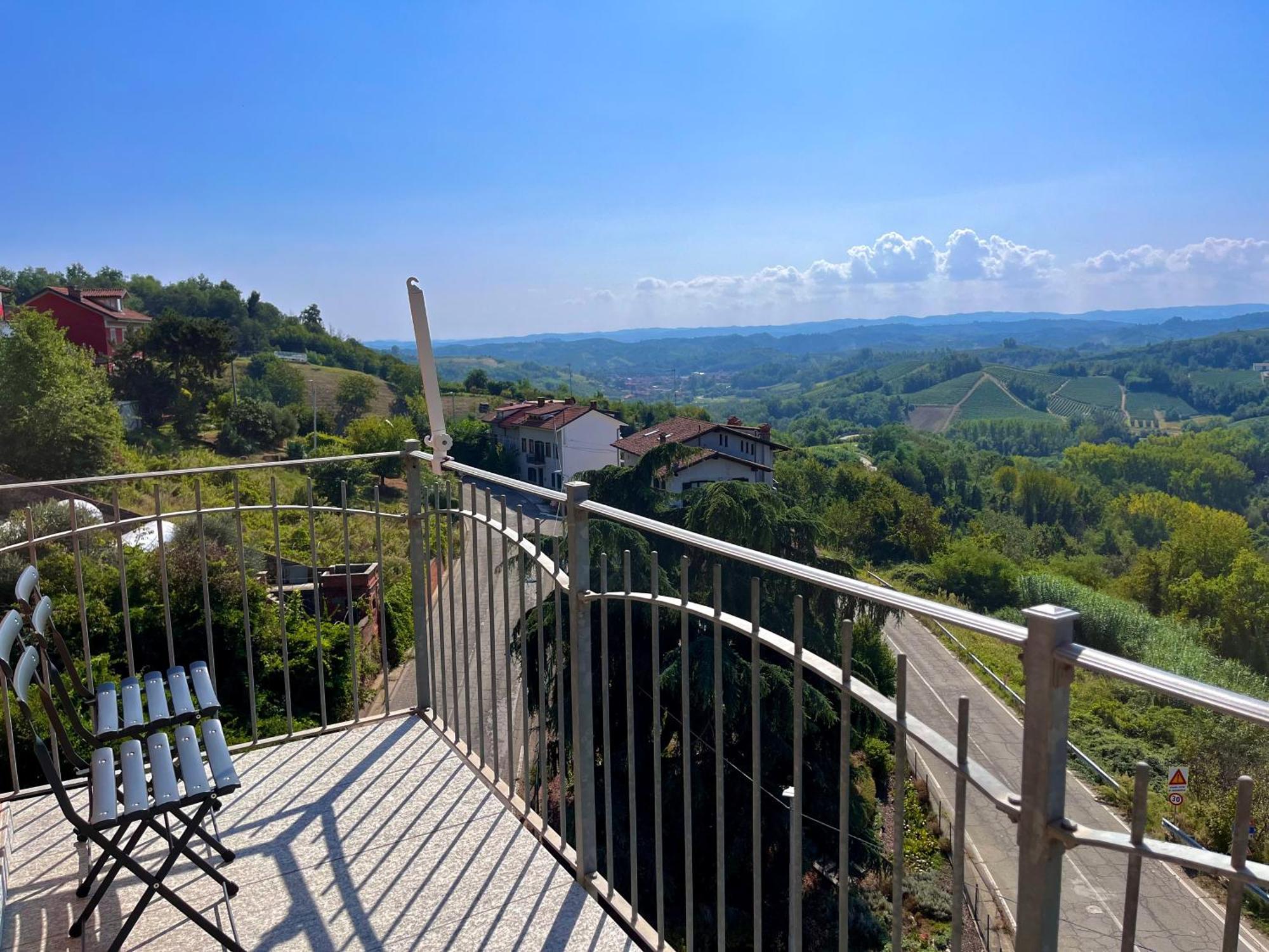 Belvedere Bike Hotel Montà Zimmer foto